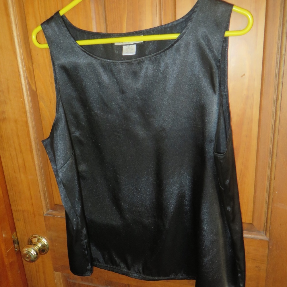 Notations Tank style shell - Black